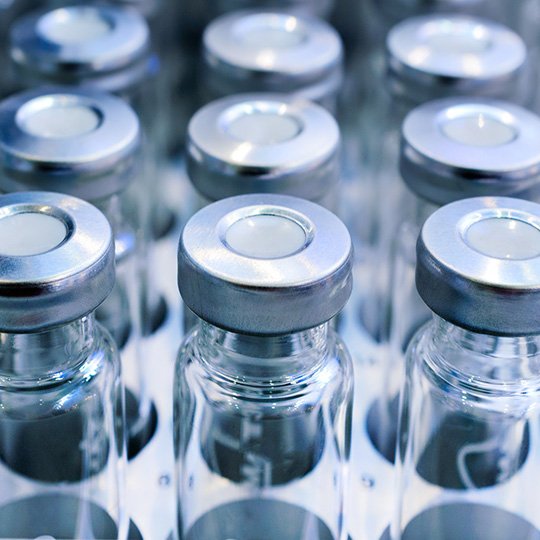 Thymosin α1 White lyophilized powder vial pack