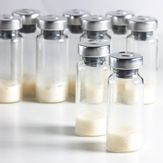 Carbetocin White lyophilized powder vial pack